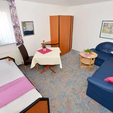 Отель Rhoen-hotel Sonnenhof - Restaurant & Cafe