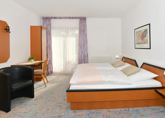 酒店 Rhoen-hotel Sonnenhof - 波彭豪森